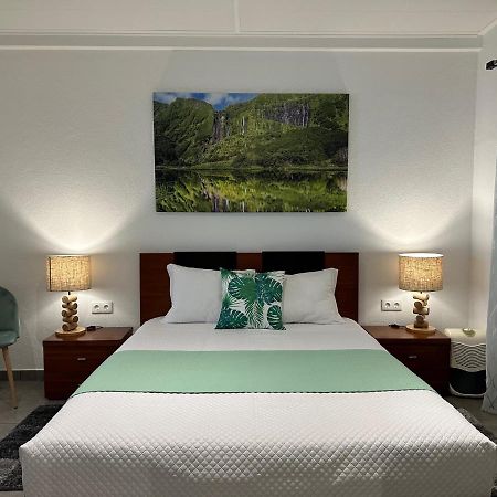 Paradise Apartments I 산타 크루즈 다스 플로레스 외부 사진